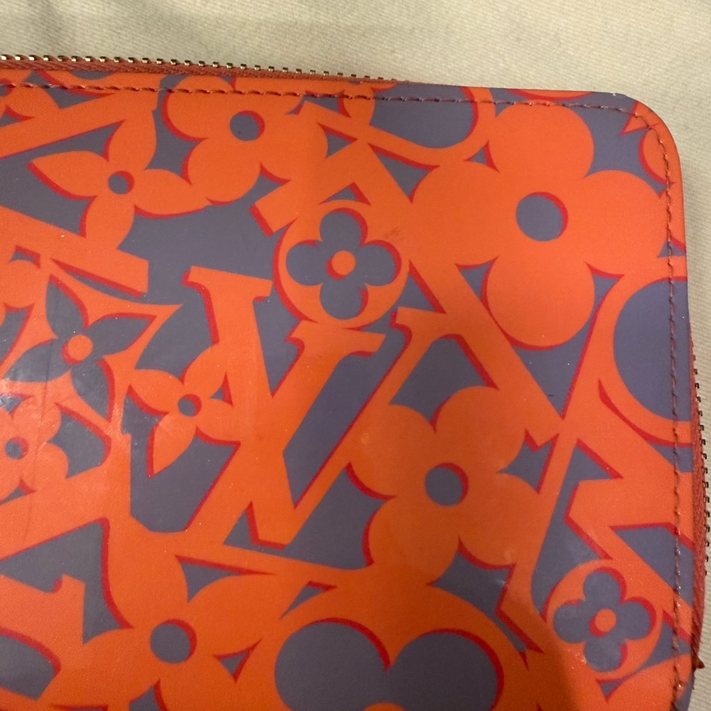 Louis Vuitton Vibrant Orange and Gray Floral Wallet - Picture 3 of 7